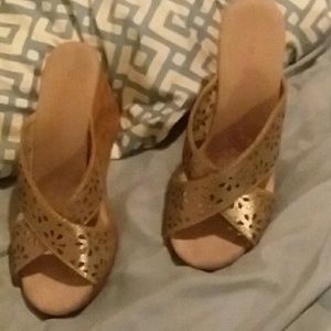 RAMPAGE WEDGES, FLACA CHAMPAGNE